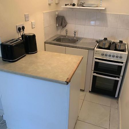 One Bedroom Apartment Дублин Экстерьер фото